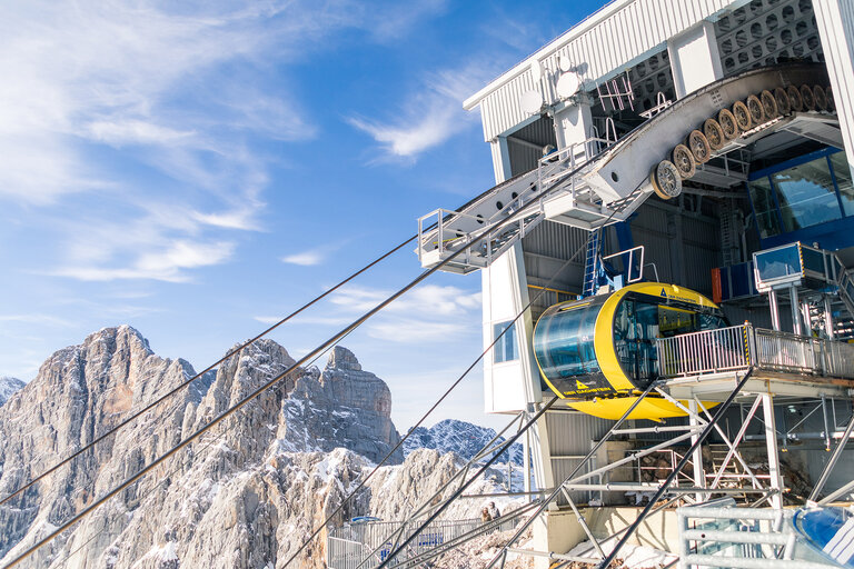 The panorama gondola in the mountain station | © Alexander Klünsner