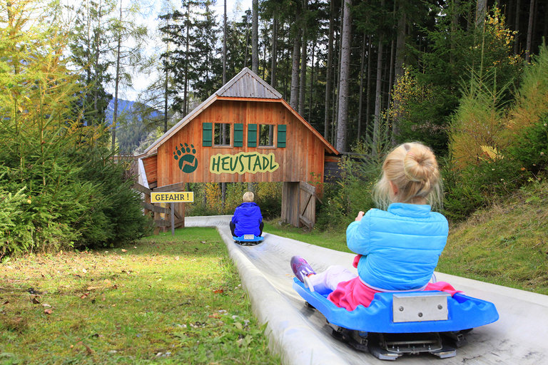Rodelspaß auf der Sommerrodelbahn | © Katharina Wassler