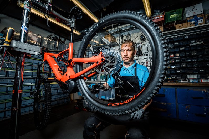 Service bei Bründl Sports Bikeworld Schladming | © Mathaeus Gartner