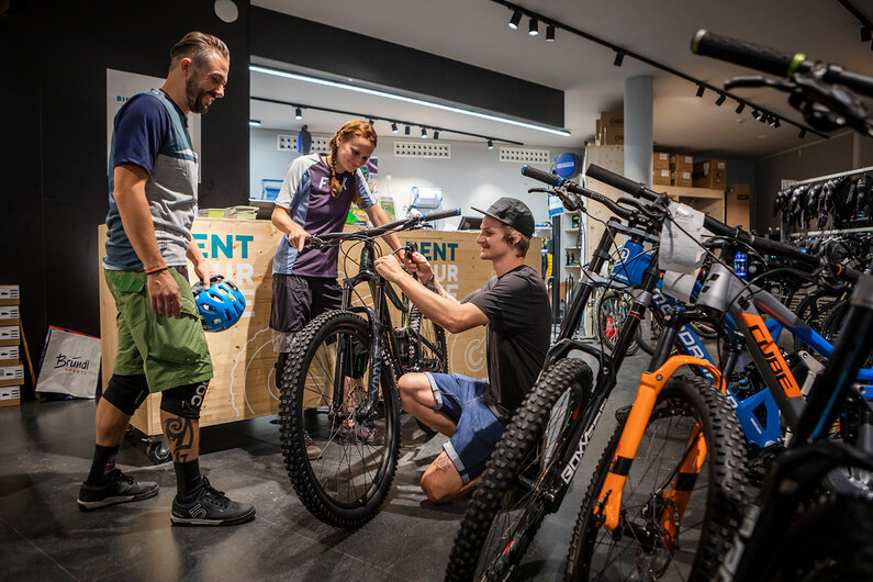 Bründl Sports Bikeworld Schladming Radverkauf | © Roland Haschka