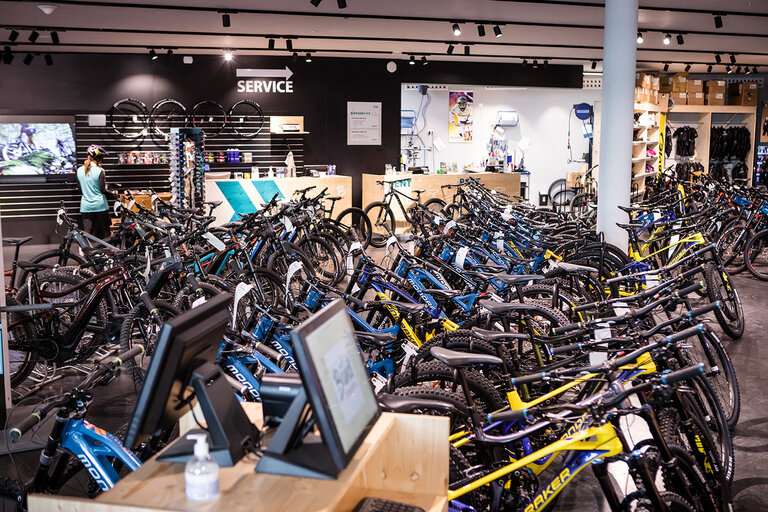 große Auswahl bei Bründl Sports Bikeworld Schladming | © Roland Haschka
