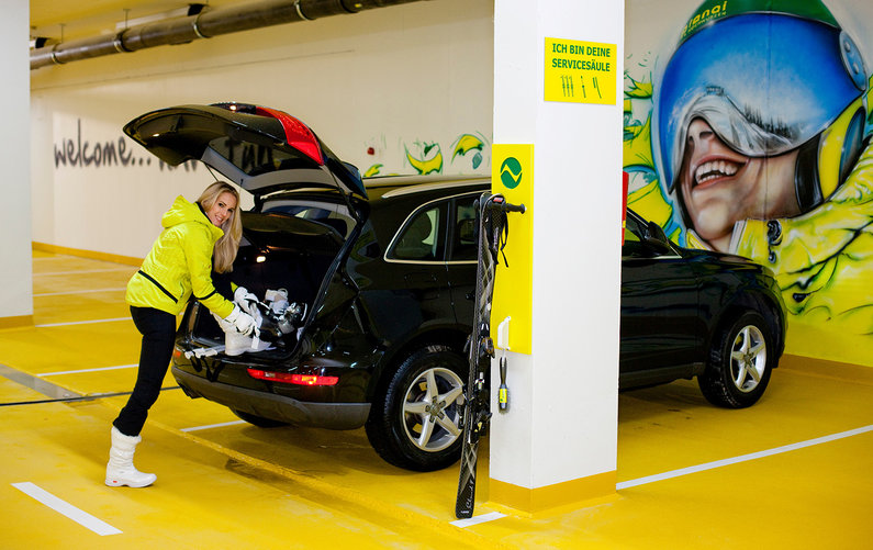 Das neue Parkhaus befindet sich direkt neben der Talstation, sodass der Weg vom Auto zum Lift möglichst kurz ist. | © Tom Lamm