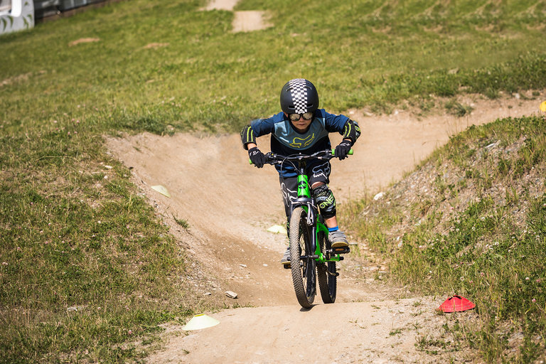 sehr einfache Strecken in der Bike Arena - ideal für Anfänger und Kinder | © Roland Haschka