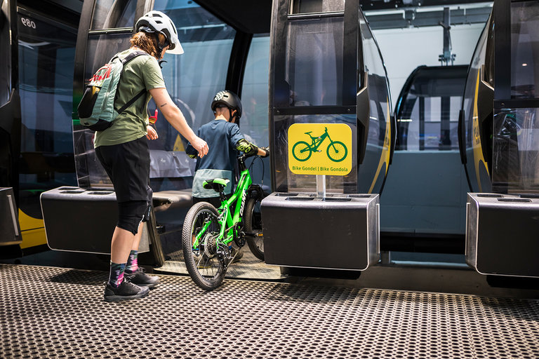 Planai-Hauptbahn Einstieg mit Fahrrad  | © Roland Haschka