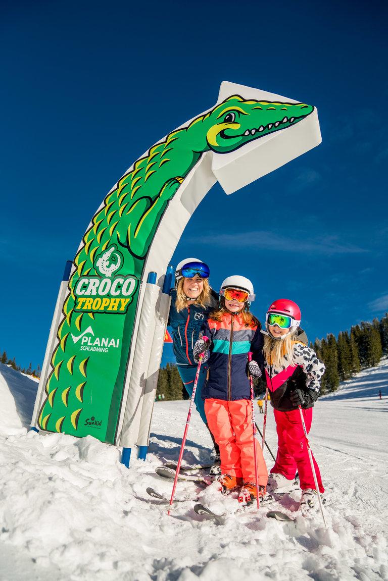 Probier dich in der Croco-Trophy im Hopsi Winterkinderland | © Christine Höflehner