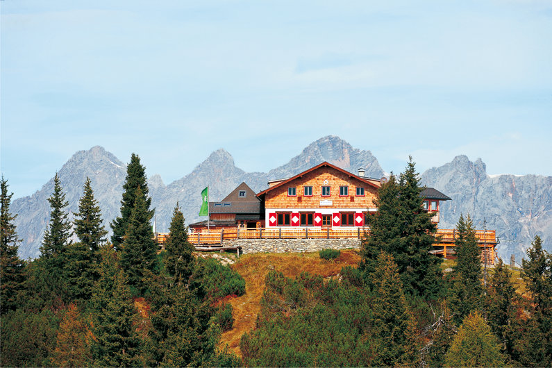 Panormablick auf die Hochwurzenhütte | © Archiv Hochwurzenhütte
